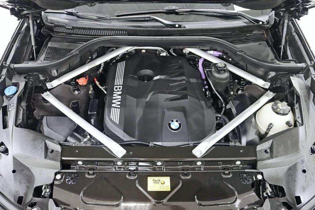 Used 2023 BMW X7 xDrive40i w/ Executive Package image 44