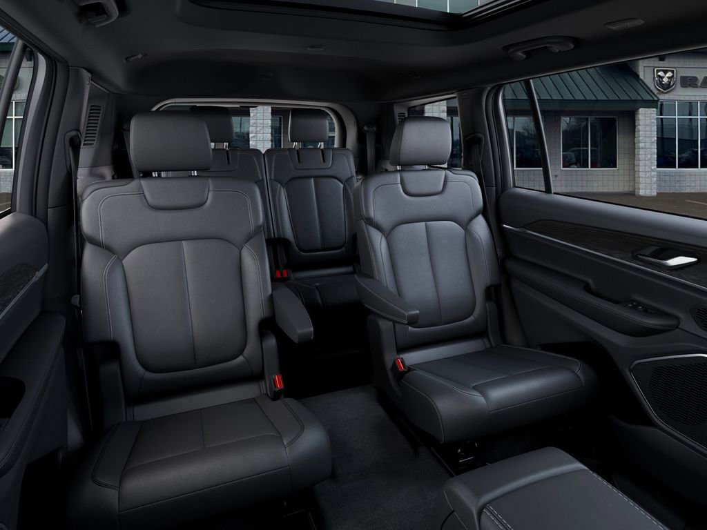 New 2026 Jeep Grand Cherokee L Limited AWD/4WD image 15
