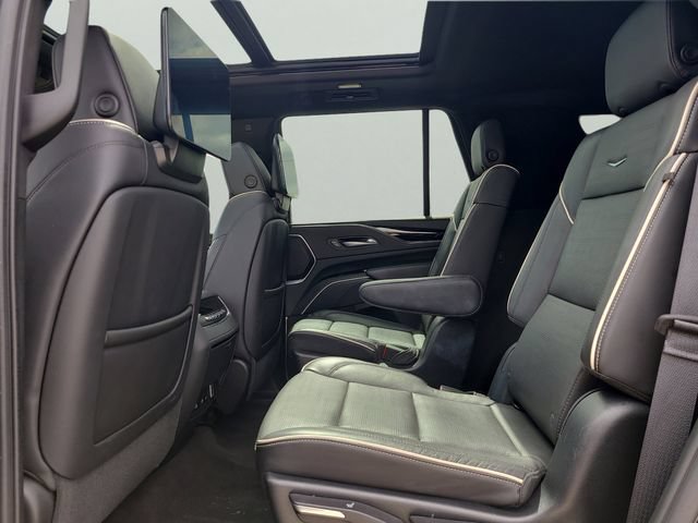 Used 2023 Cadillac Escalade Sport AWD/4WD image 11