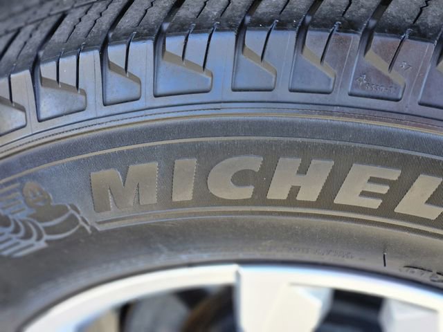 Used 2022 Chevrolet Silverado 1500 RST image 11