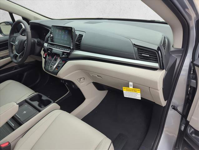 New 2026 Honda Odyssey Touring image 4