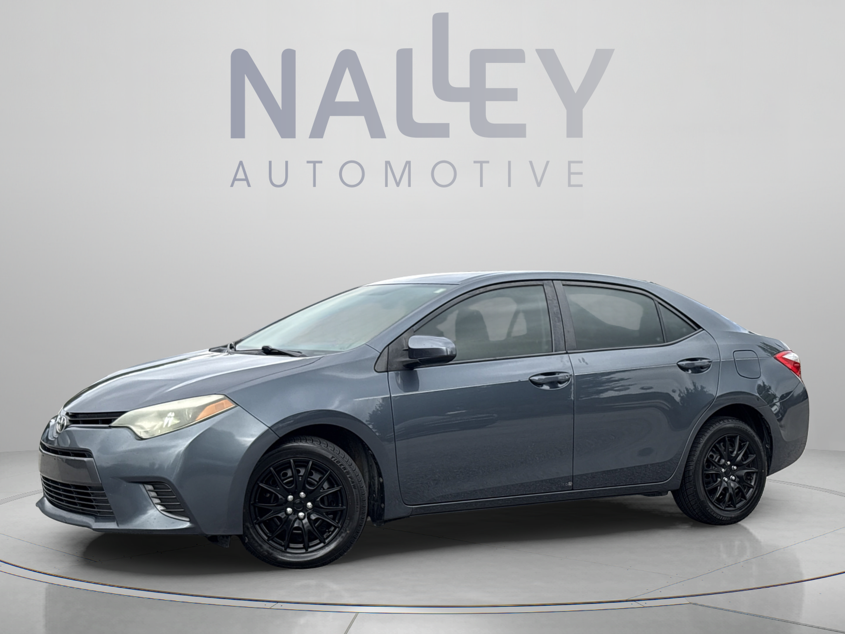 Used 2015 Toyota Corolla LE FWD image 1