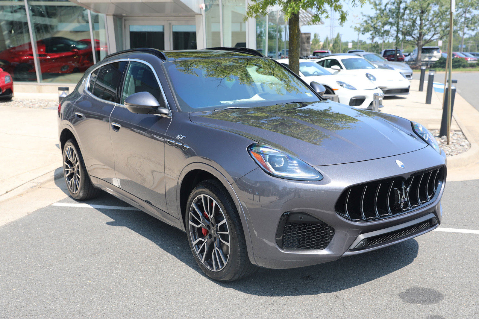 New 2024 Maserati Grecale GT image 3