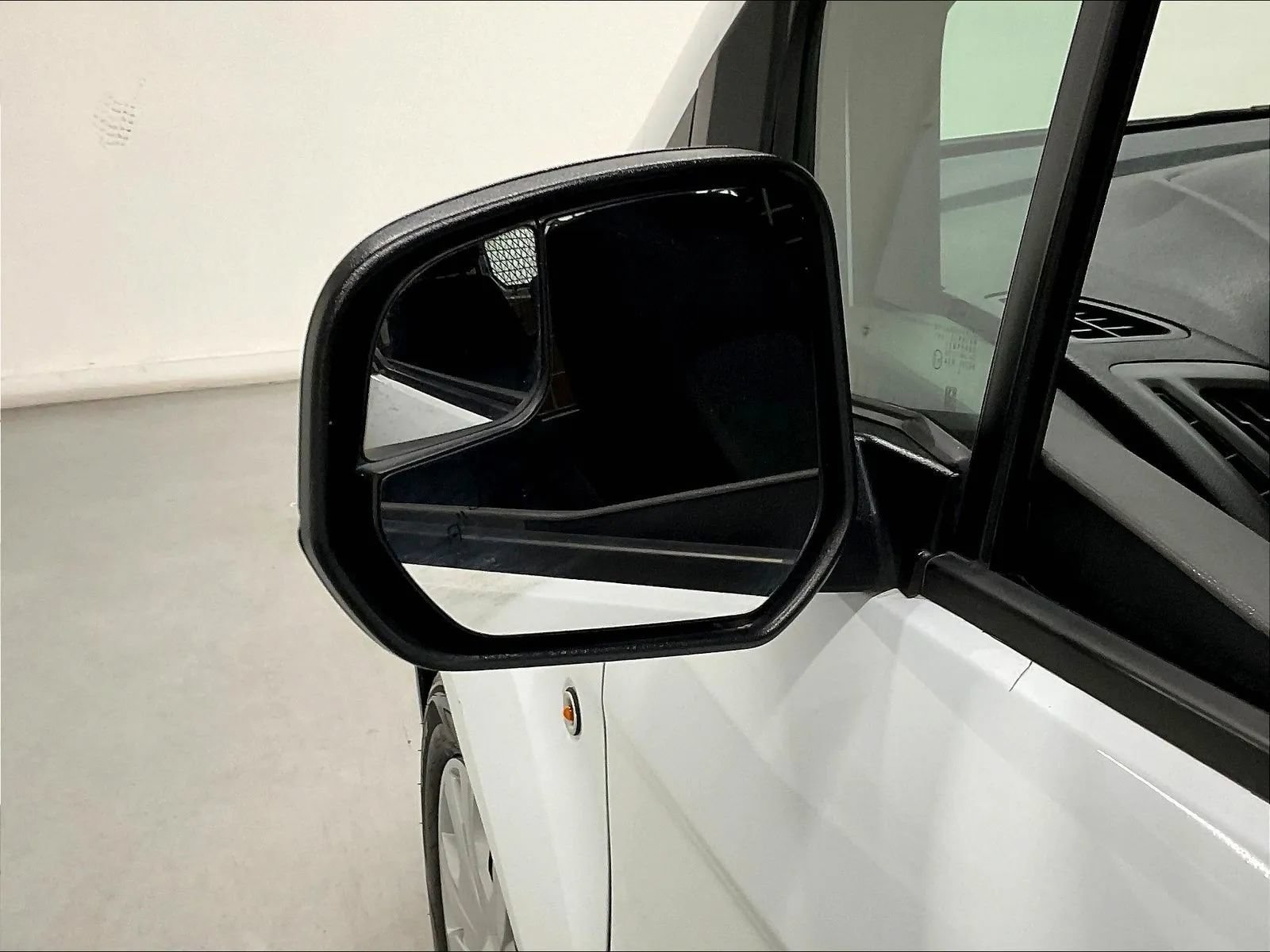 Used 2022 Ford Transit Connect XLT FWD image 33