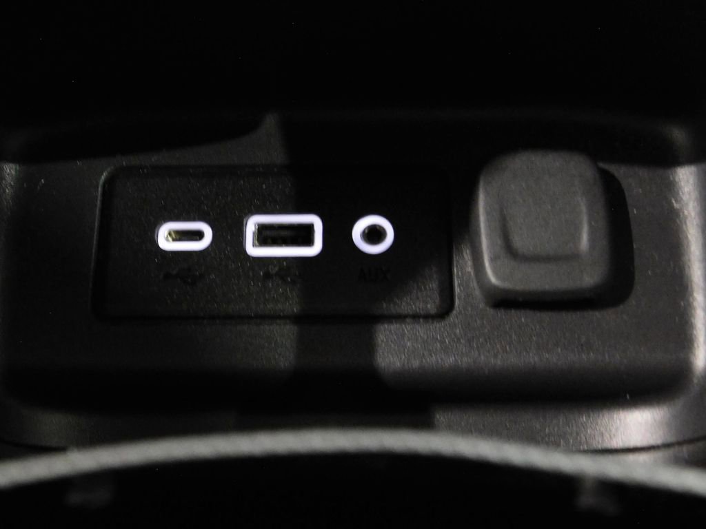 Used 2020 Chevrolet Equinox LT image 45