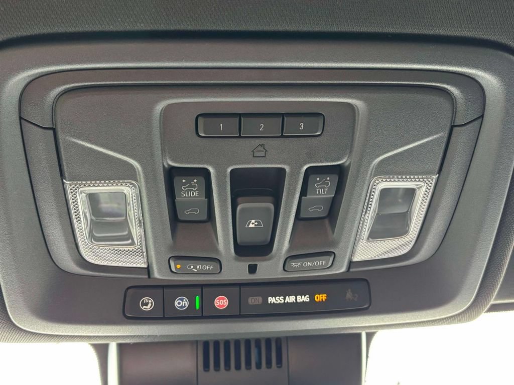 Used 2025 Chevrolet Silverado 1500 ZR2 w/ Technology Package AWD/4WD image 24