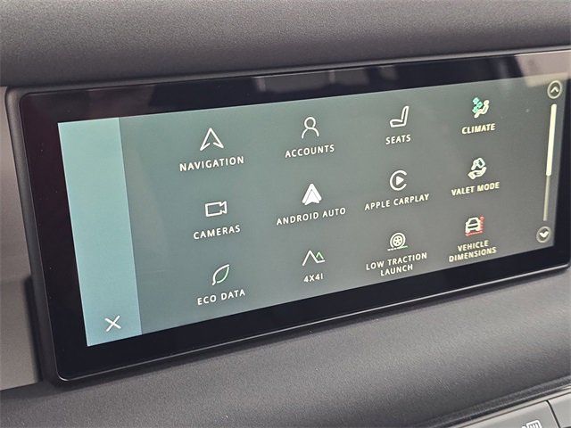 Certified 2023 Land Rover Defender 90 X-Dynamic SE image 18