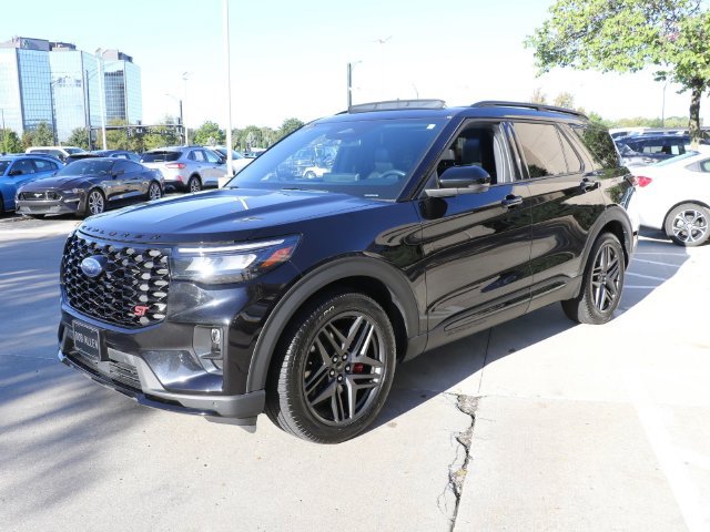 Used 2025 Ford Explorer ST w/ Sun And Sound Package AWD/4WD image 3
