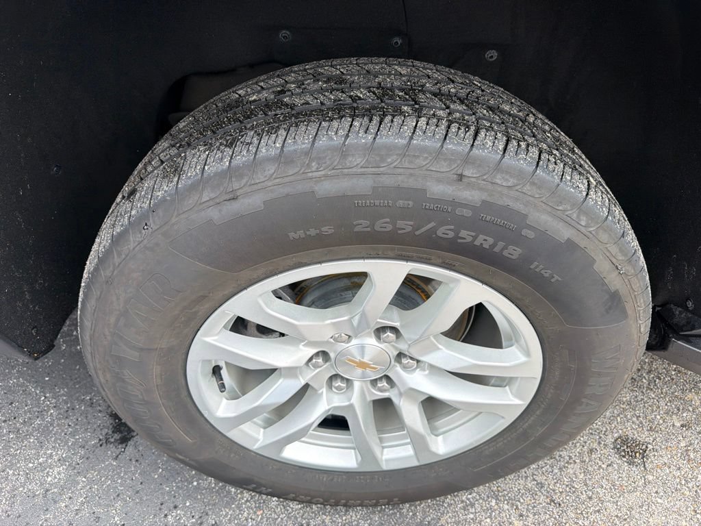 Used 2024 Chevrolet Suburban LT AWD/4WD image 12