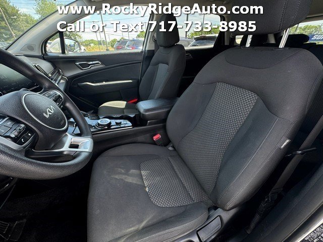 Used 2023 Kia Sportage LX AWD/4WD image 16