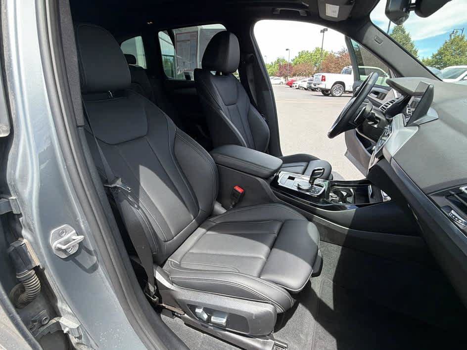 Used 2023 BMW X3 xDrive30i w/ Premium Package AWD/4WD image 2