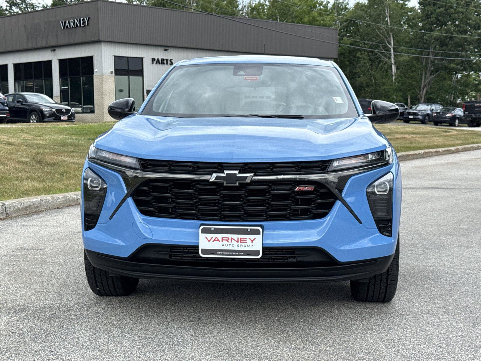 Used 2024 Chevrolet Trax RS w/ Driver Confidence Package FWD image 2