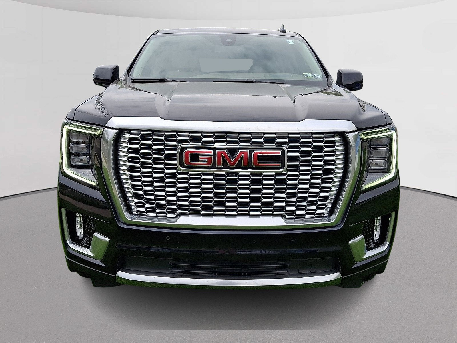 Used 2022 GMC Yukon Denali AWD/4WD image 3