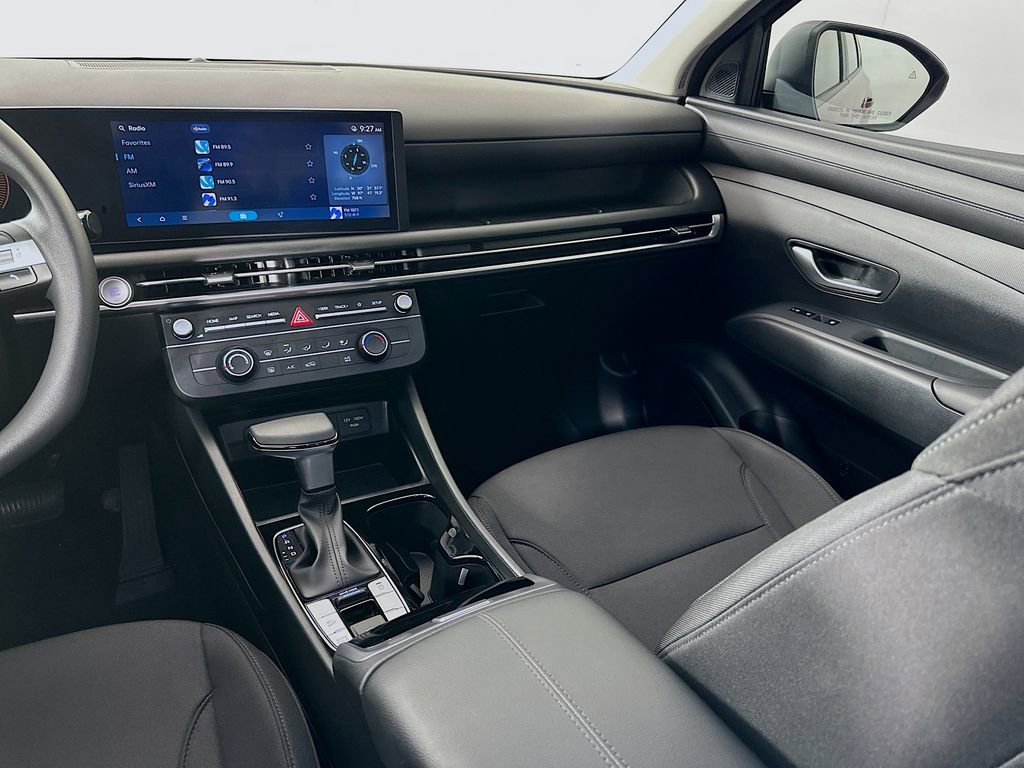 Certified 2025 Hyundai Tucson SE image 22