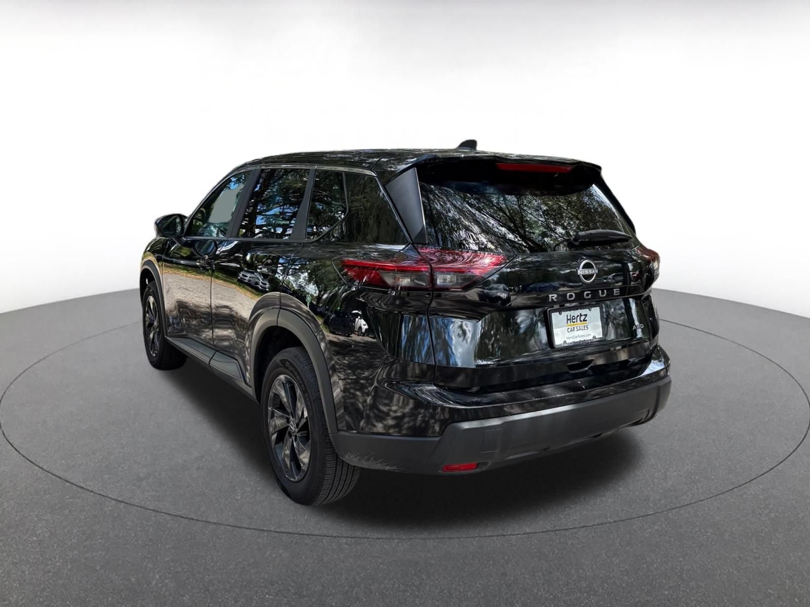 Used 2026 Nissan Rogue SV AWD/4WD image 8