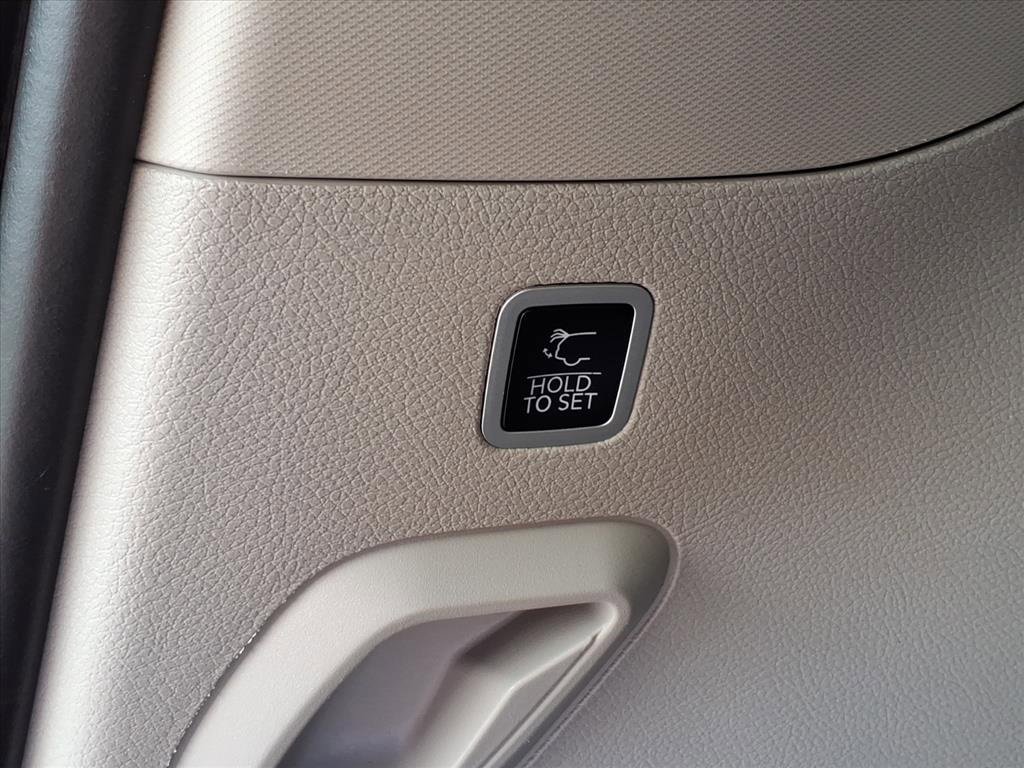 Used 2022 Jeep Wagoneer Series II image 11