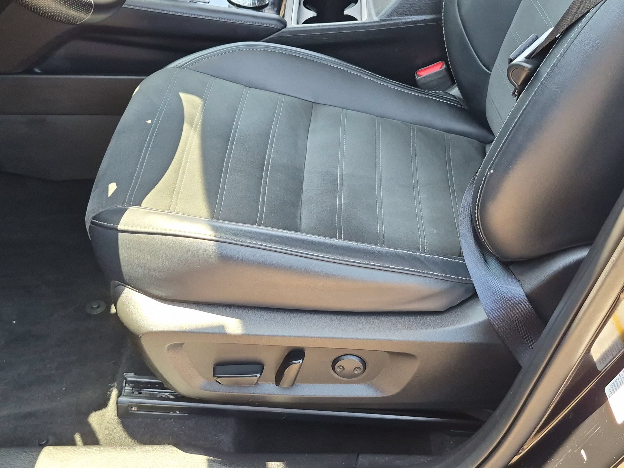 Used 2024 Mitsubishi Outlander SE AWD/4WD image 14