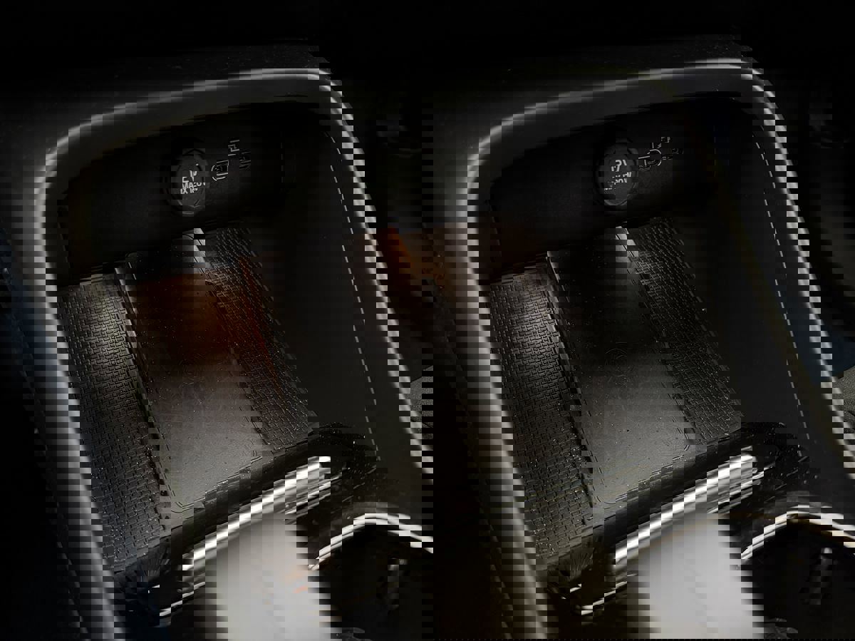 Used 2023 Volvo C40 P8 Recharge Ultimate image 29