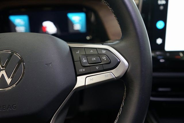 Used 2024 Volkswagen Atlas SE image 35