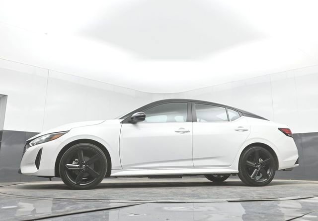 Used 2024 Nissan Sentra SR w/ Lighting Package FWD image 41