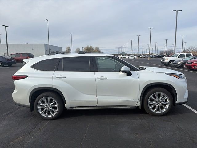 Used 2023 Toyota Highlander Limited image 14