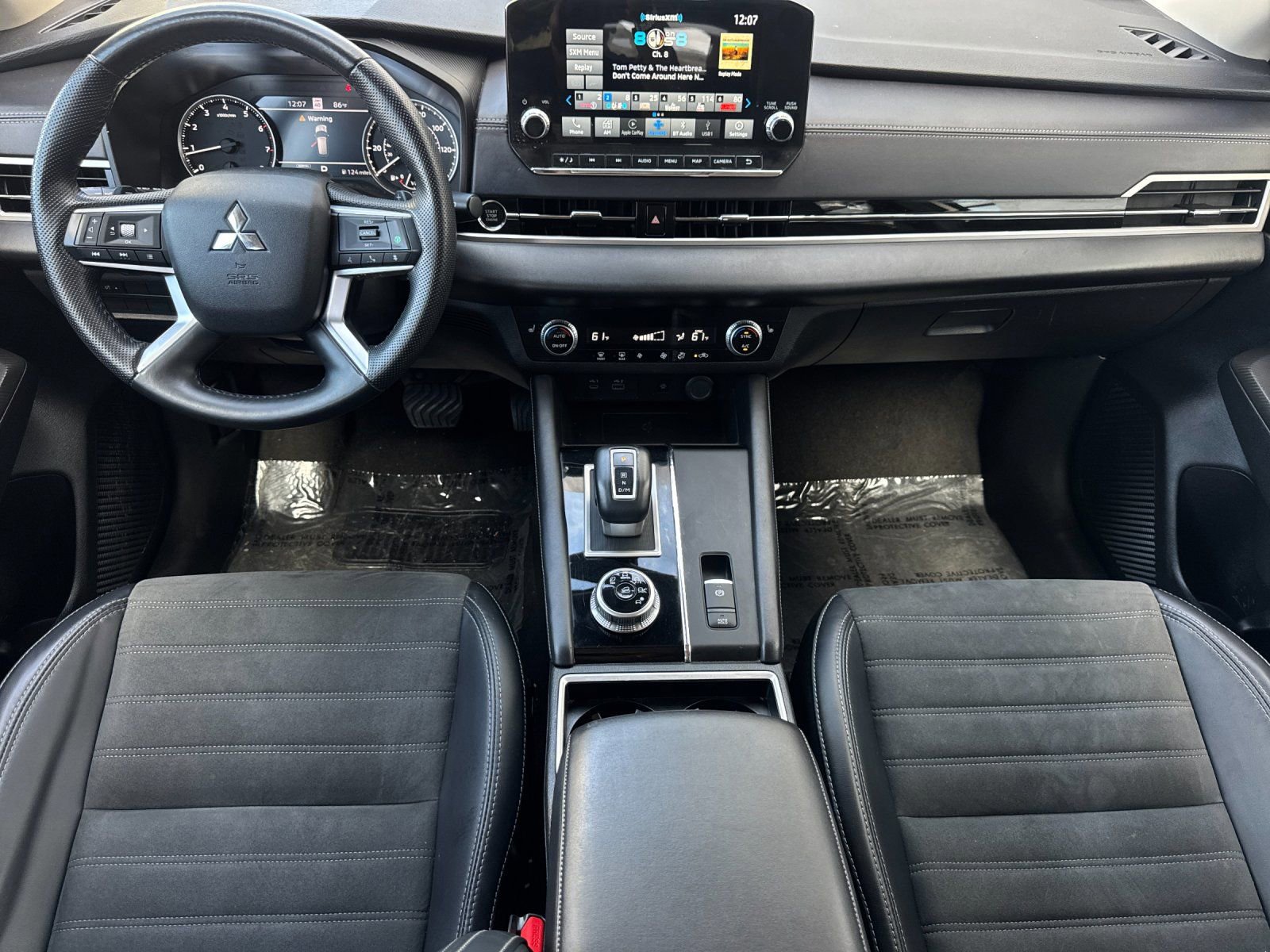 Used 2024 Mitsubishi Outlander SE FWD image 12