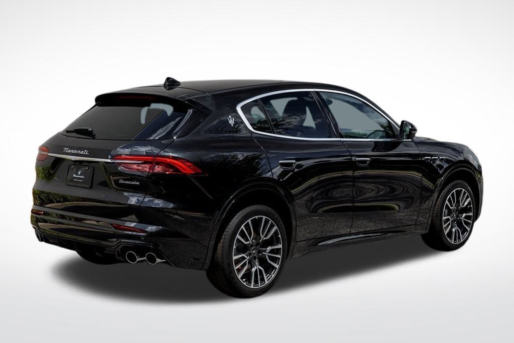 New 2025 Maserati Grecale GT image 5