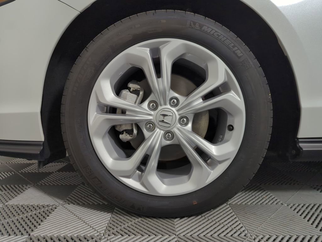 Certified 2025 Honda Accord LX image 22