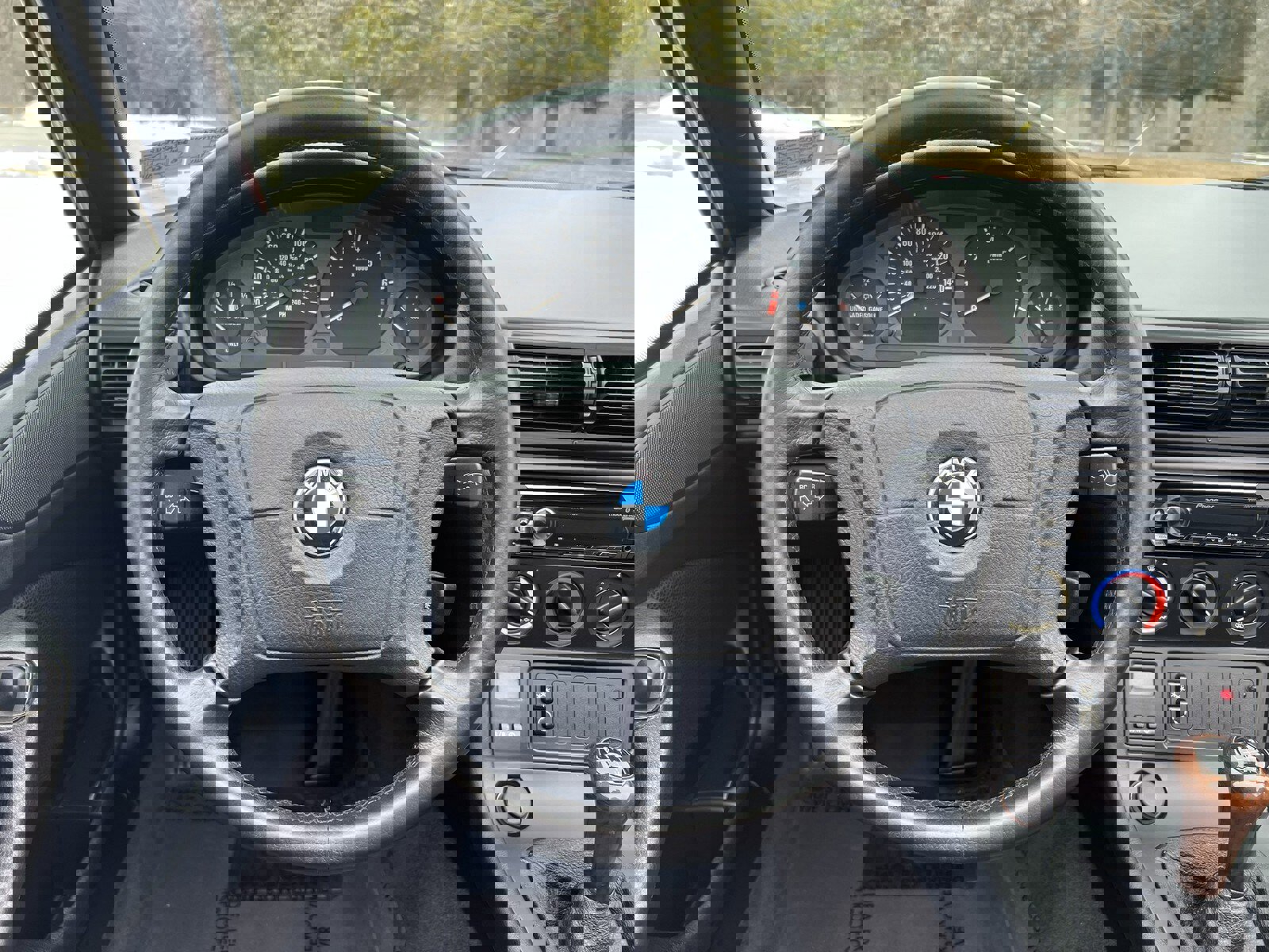 Used 1996 BMW Z3 1.9 image 21