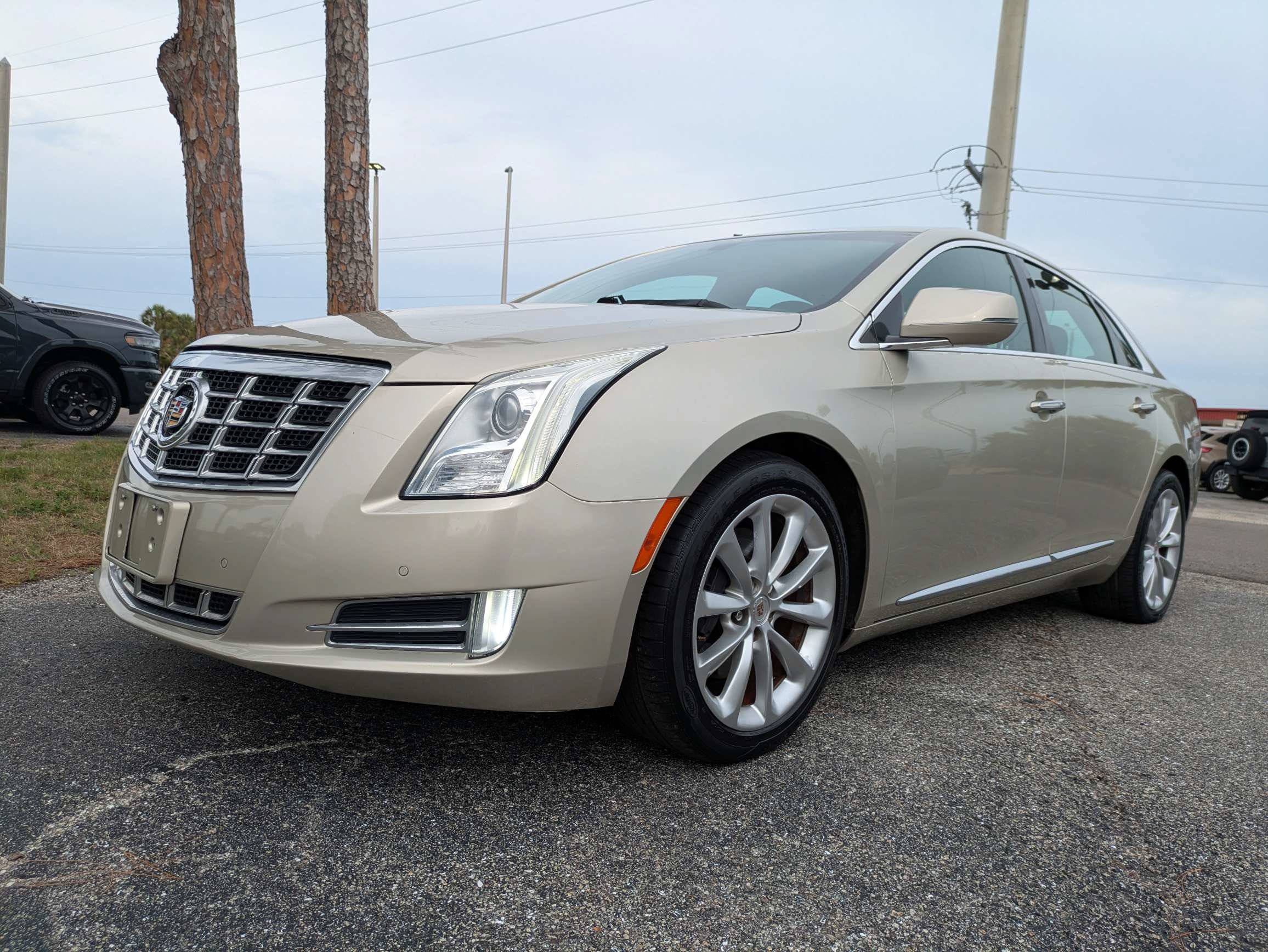 Used 2015 Cadillac XTS Luxury AWD/4WD image 8