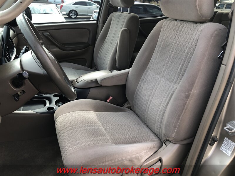Used 2004 Toyota Tundra SR5 w/ Towing Pkg RWD image 11