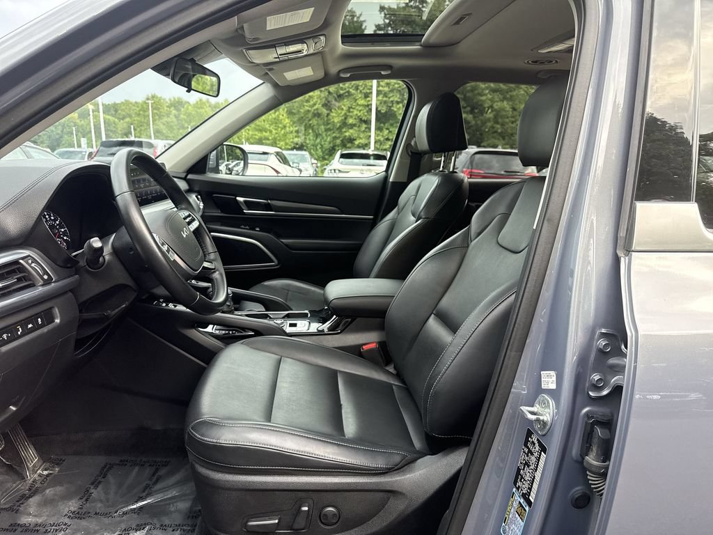 Used 2022 Kia Telluride S AWD/4WD image 13