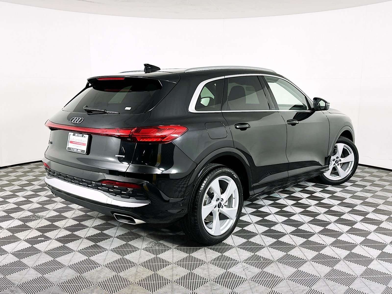 Used 2025 Audi Q5 Prestige AWD/4WD image 14
