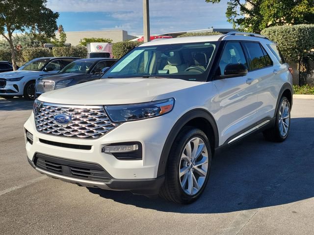 Used 2023 Ford Explorer Platinum w/ Technology Package image 3