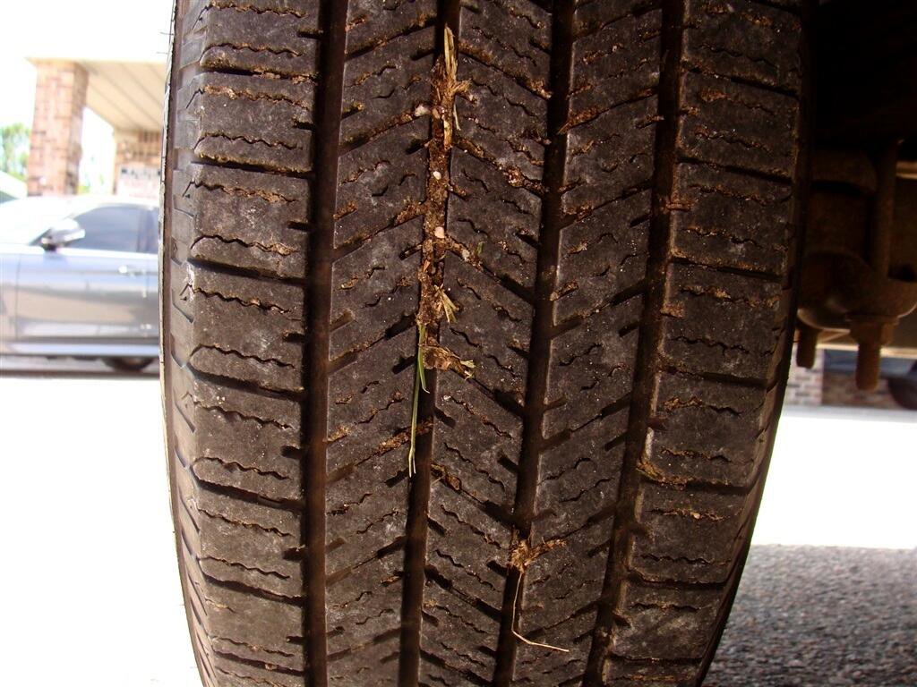 Used 2013 Chevrolet Express 2500 image 23