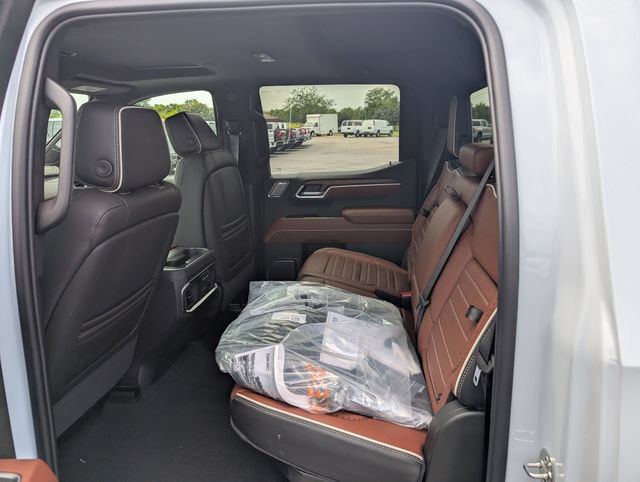 New 2026 GMC Sierra 1500 Denali Ultimate w/ LPO, Black Badging Package AWD/4WD image 12