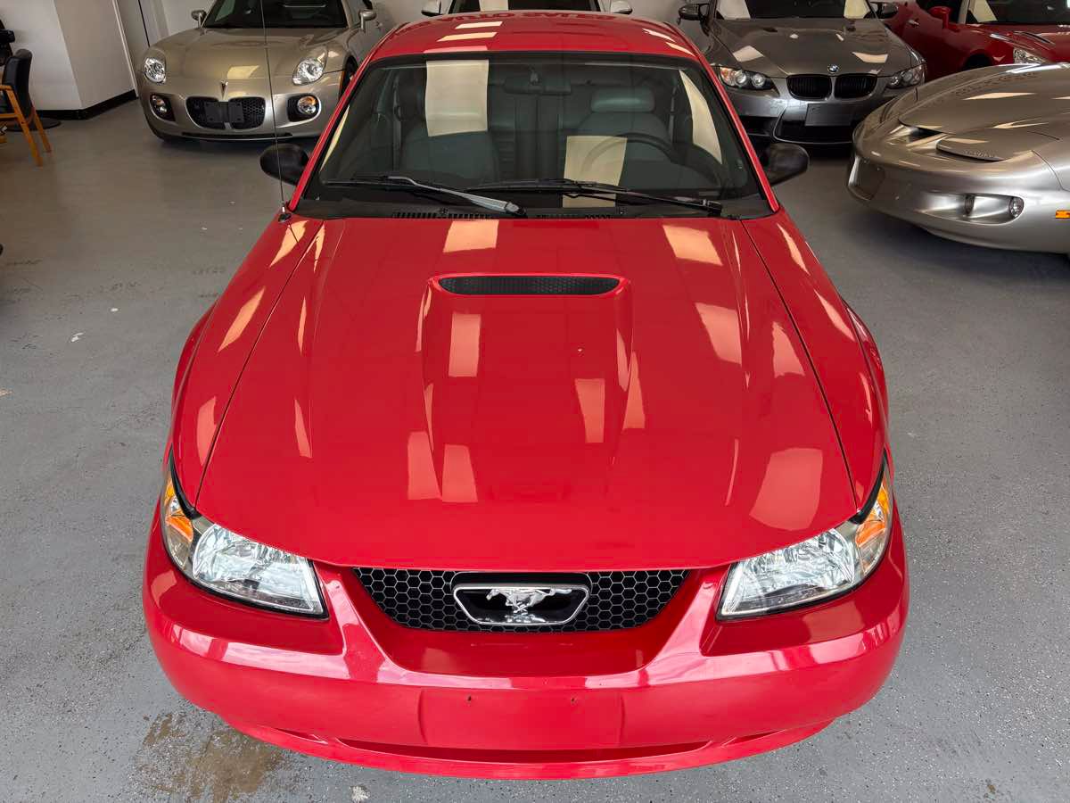 Used 2000 Ford Mustang GT RWD image 2