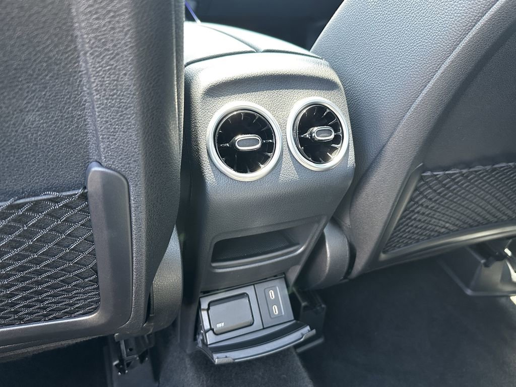 Used 2025 Mercedes-Benz GLB 250 image 26