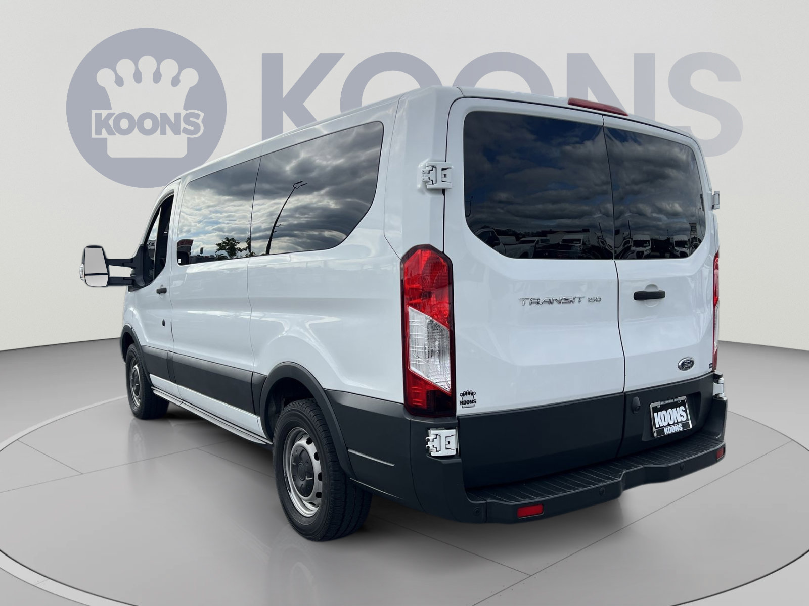 Used 2016 Ford Transit 150 XL RWD image 4