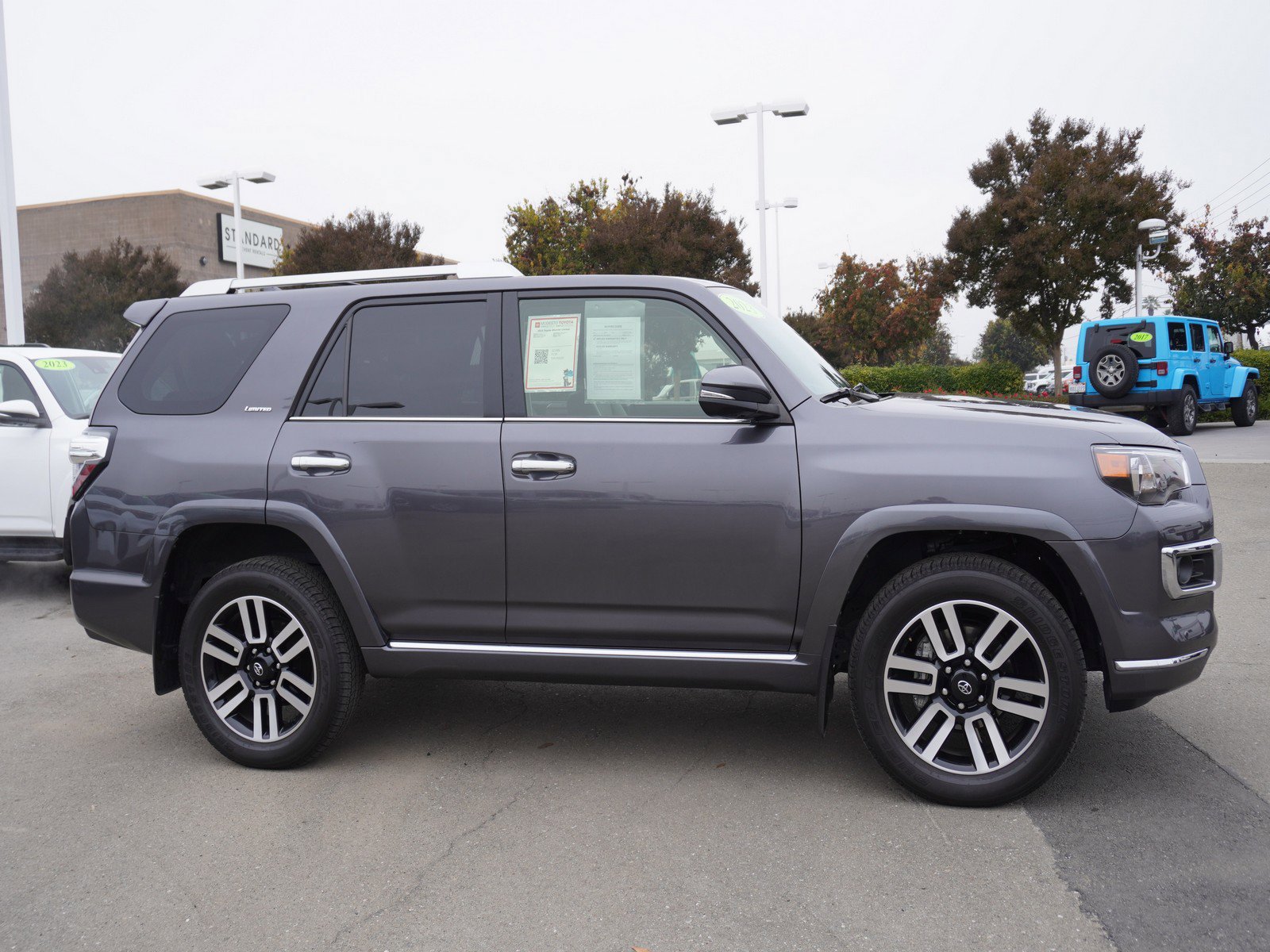 Used 2023 Toyota 4Runner Limited image 4