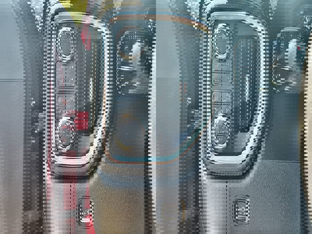 Used 2021 GMC Sierra 3500 AT4 w/ Gooseneck/5TH Wheel Package image 16