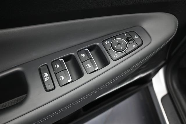 Used 2023 Hyundai Santa Fe Limited w/ Cargo Package FWD image 6