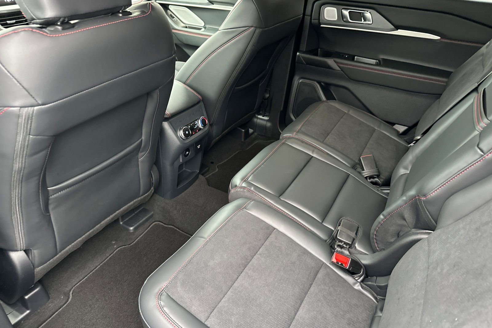 New 2026 Ford Explorer ST w/ Sun And Sound Package image 10