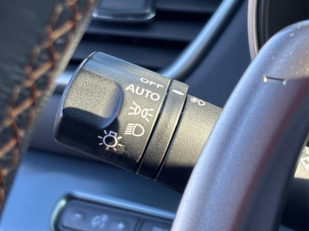 Used 2019 Nissan Maxima SR w/ Premium Package image 25