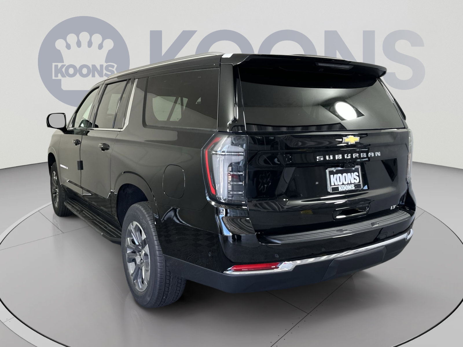 New 2026 Chevrolet Suburban LT w/ Advanced Technology Package AWD/4WD image 4