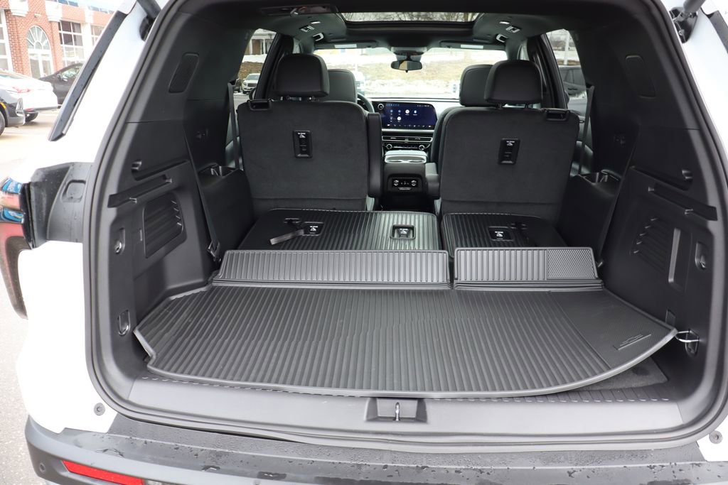 New 2026 Chevrolet Traverse LT w/ Sun and Wheel Package image 35