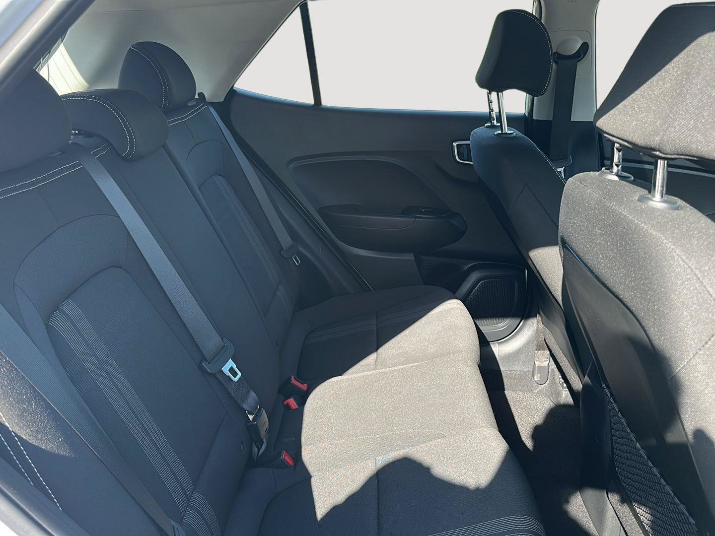 Certified 2023 Hyundai Venue SEL FWD image 18
