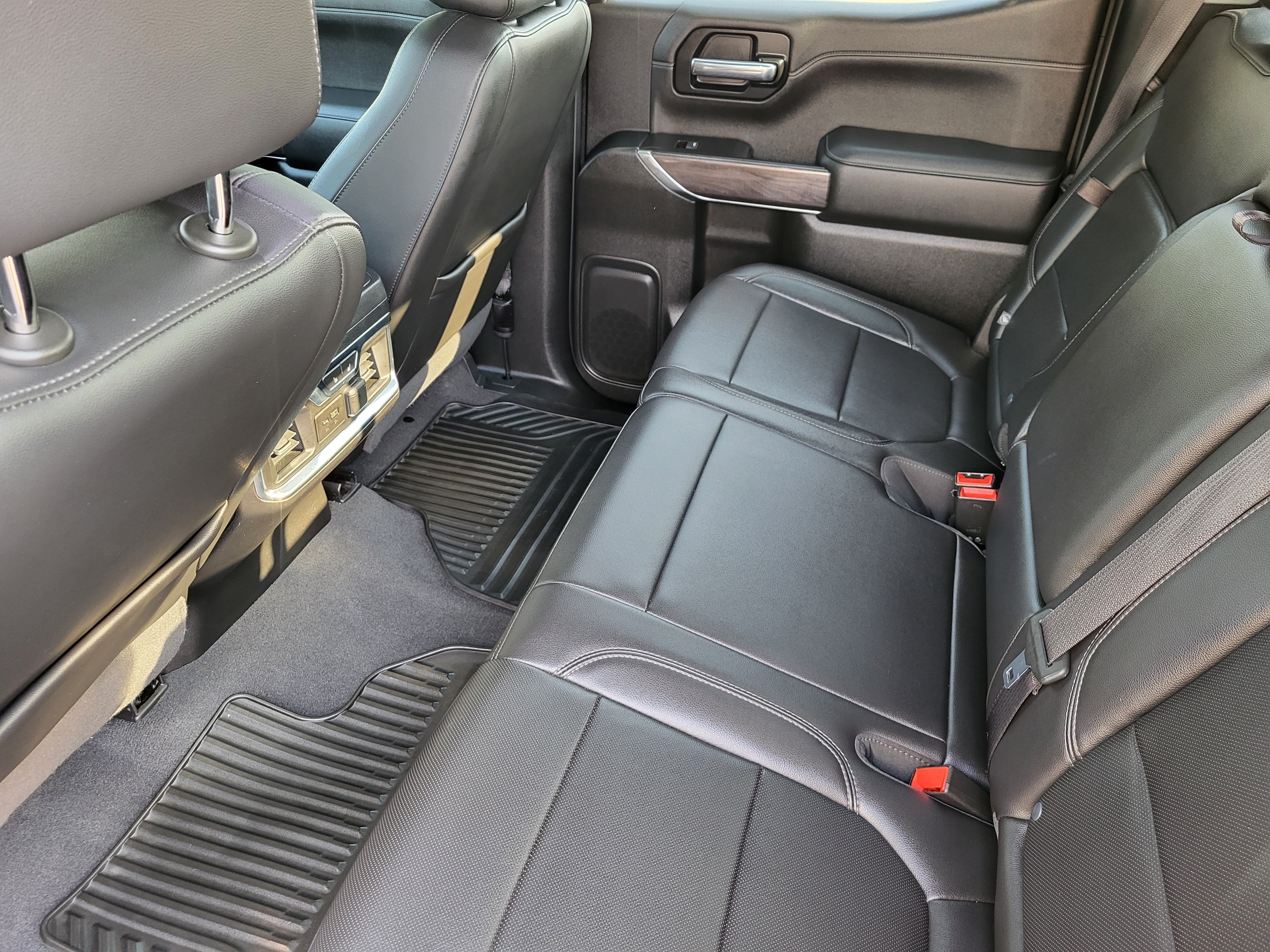Certified 2020 Chevrolet Silverado 1500 LTZ w/ LTZ Plus Package AWD/4WD image 19