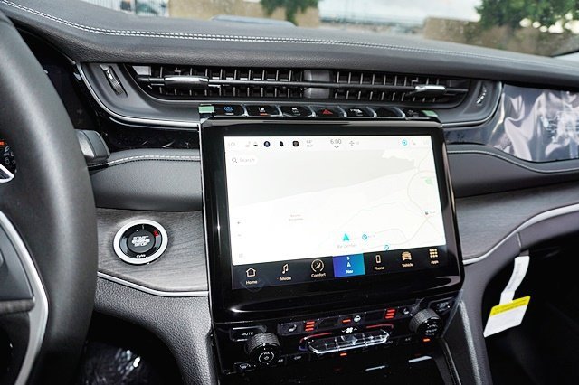 New 2023 Jeep Grand Cherokee Limited 4xe image 35