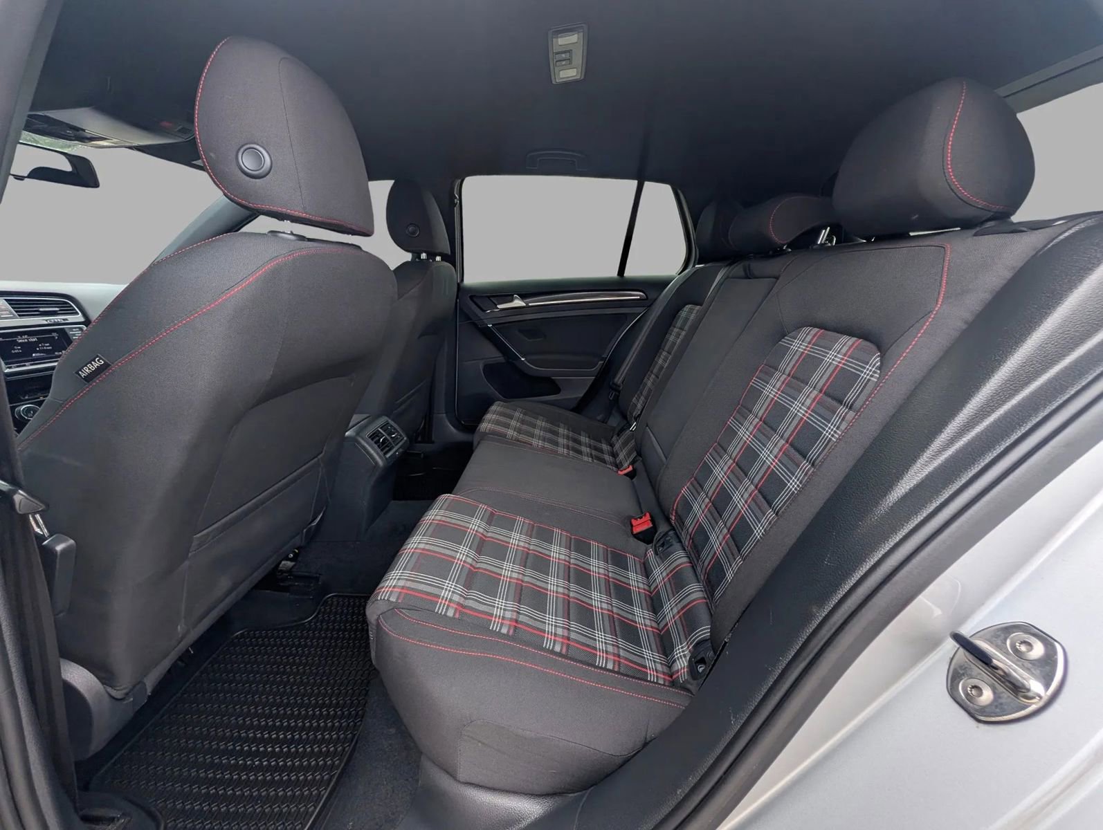 Used 2015 Volkswagen GTI S FWD image 24